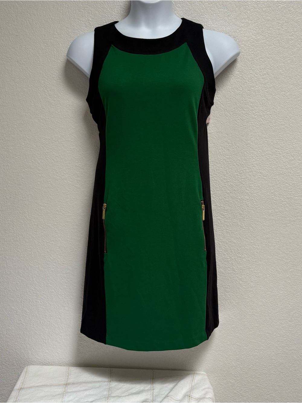 Michael Kors Green and Black Colorblock Sleeveless Shift Dress